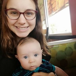 Meet your Posher, Raquel